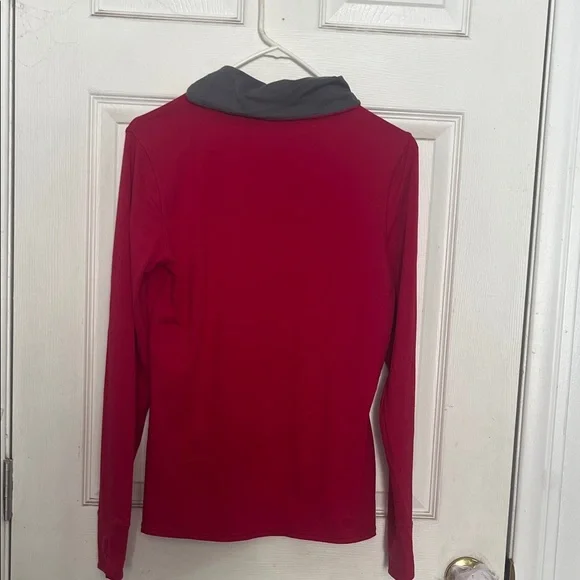 Athleta Crimson and Charcoal Women's Hoodie - Picture 4 of 6